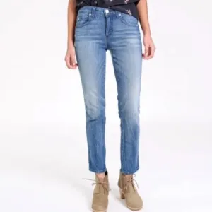 AMO Kate Straight Leg Mid-Rise Denim Jeans in Blue Gem Wash