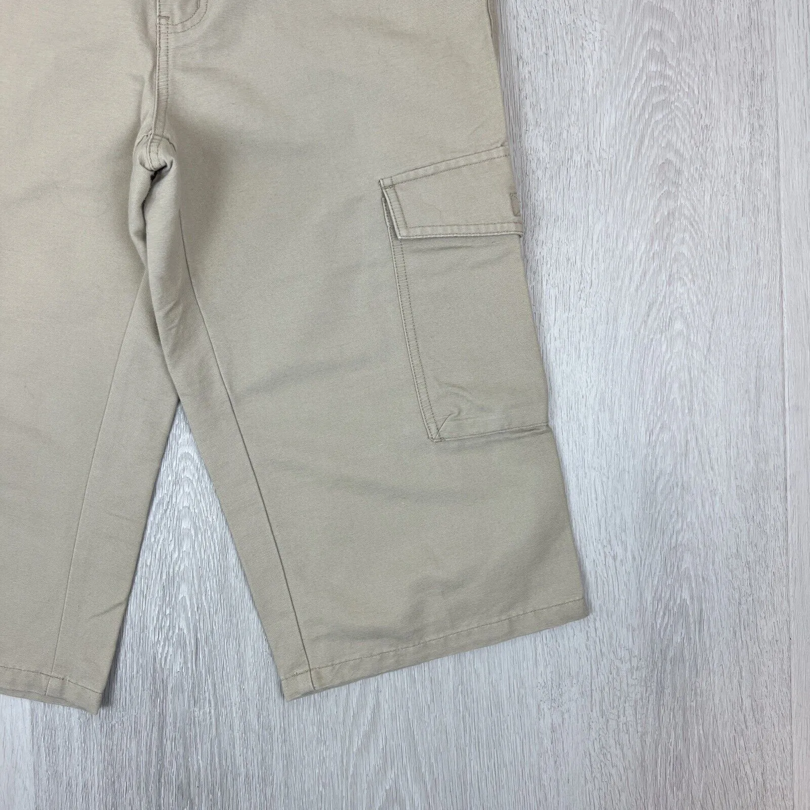 Baleno Womens Beige Long Cargo Short Size XL