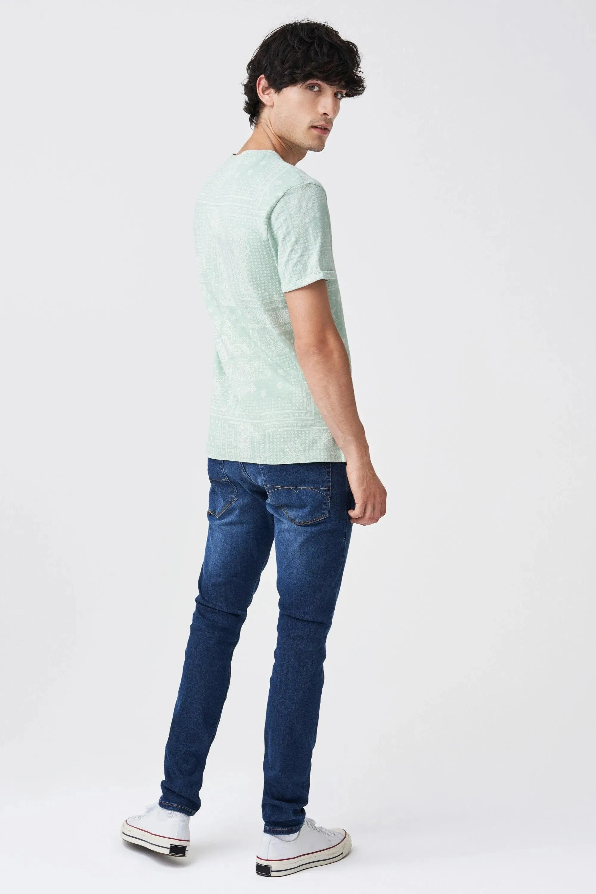 Camiseta blanca con print allover
