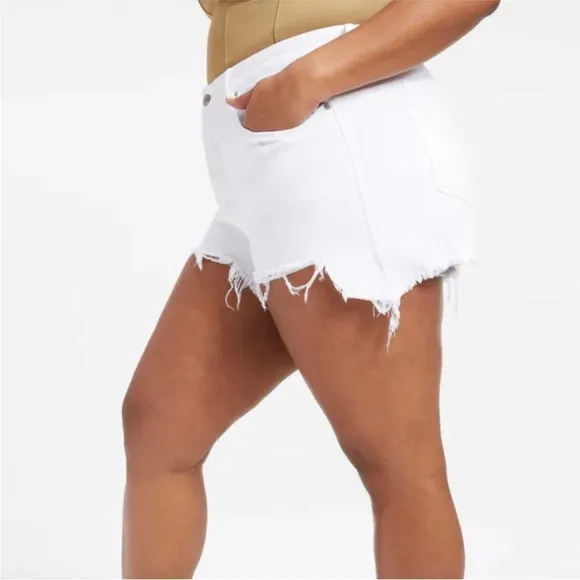 Good American White Distressed Bombshell Denim Shorts Size 18 NWT