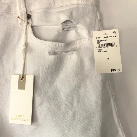 Good American White Distressed Bombshell Denim Shorts Size 18 NWT