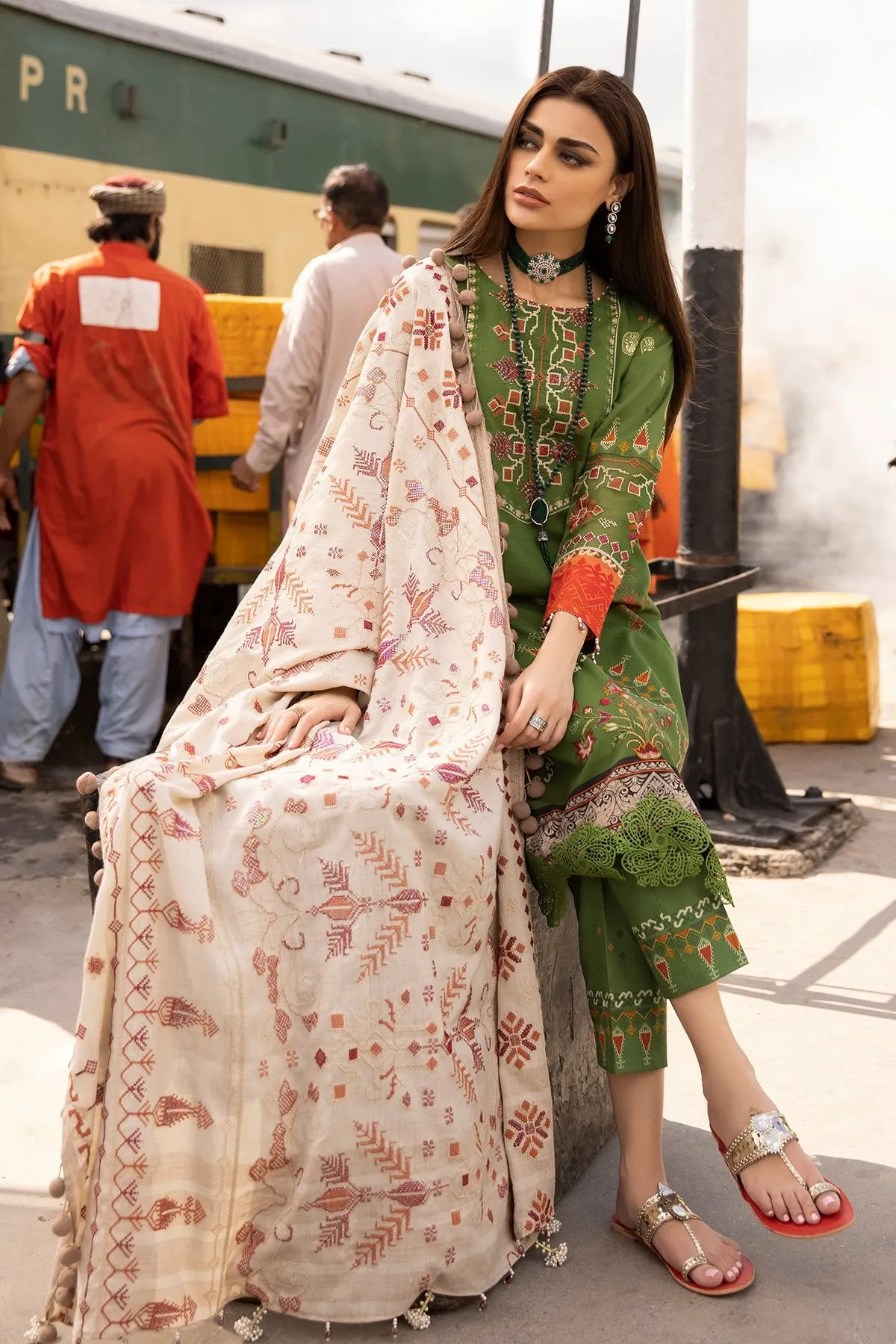 KASHMIRI | Nureh Maya Winter Khaddar Collection Vol 2 2021 | Unstitched Embroidered Khaddar Suits
