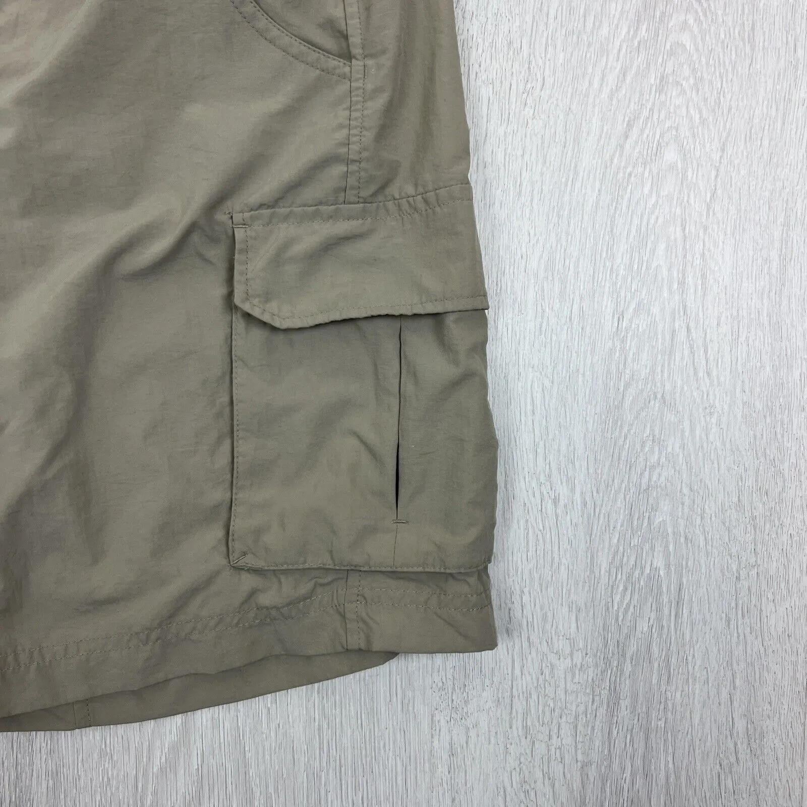 Kathmandu Mens Olive Green Cargo Shorts Size Medium