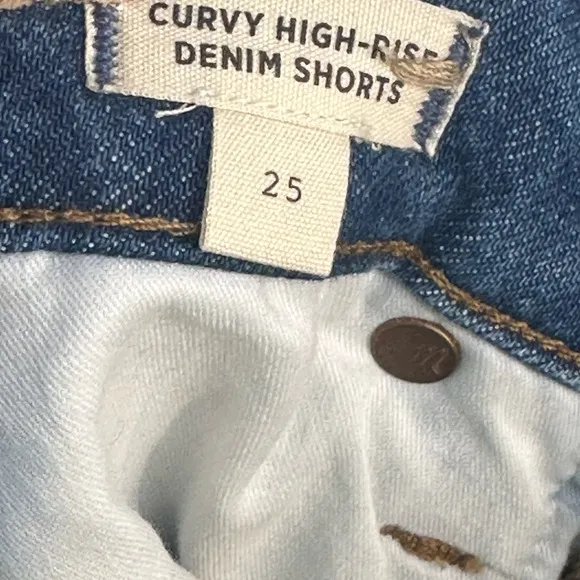 NEW Madewell Curvy High Rise Denim Raw Hem Jean Shorts, Size 25