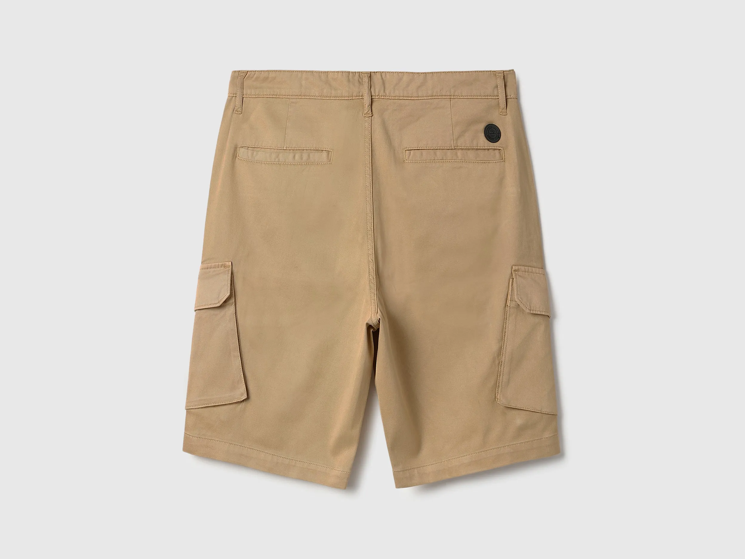 Solid Comfort Fit Cargo Shorts