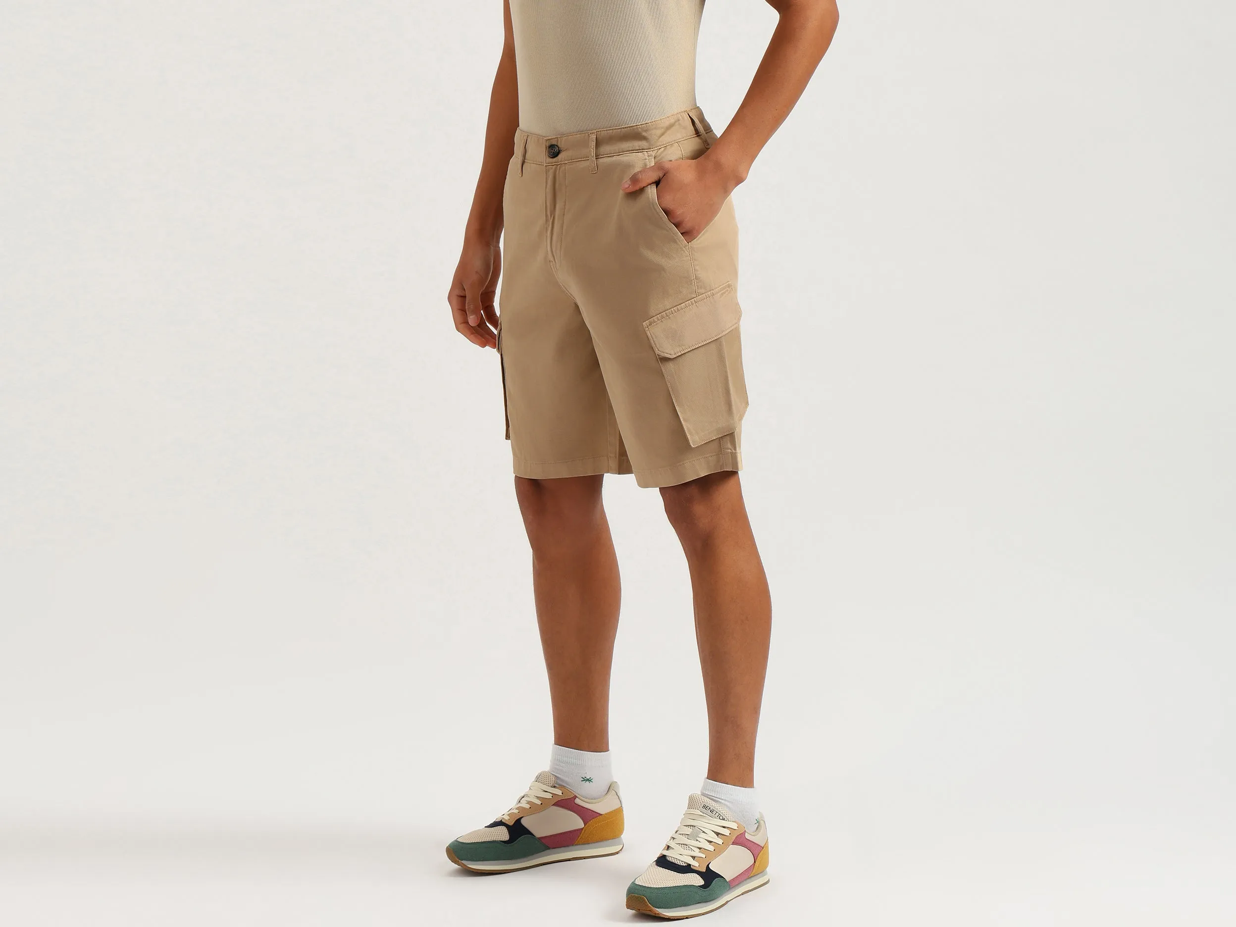 Solid Comfort Fit Cargo Shorts