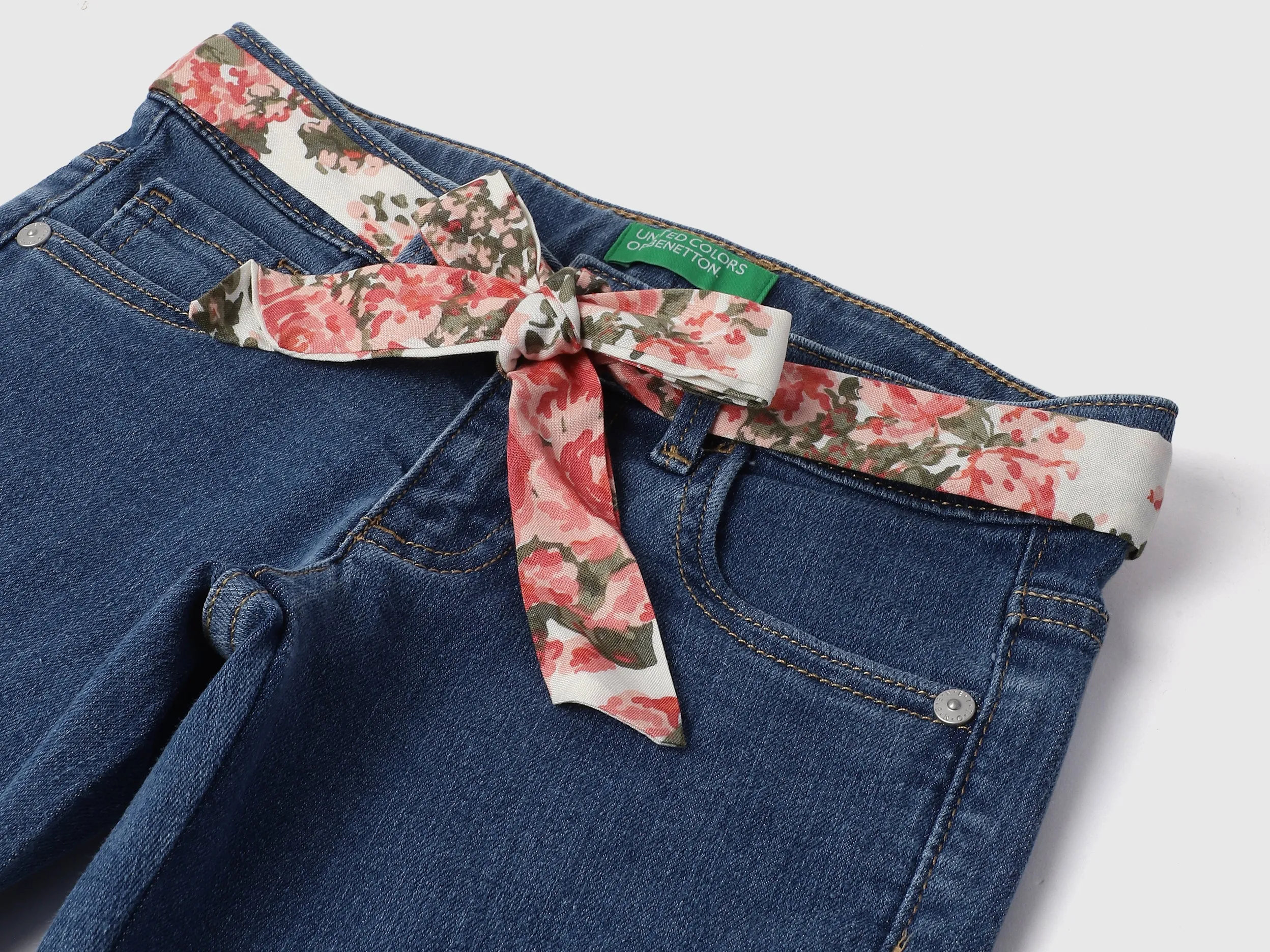 Solid Slim Fit Jeans