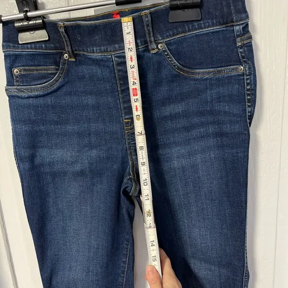 Spanx Shape ankle length skinny jeans size medium petite